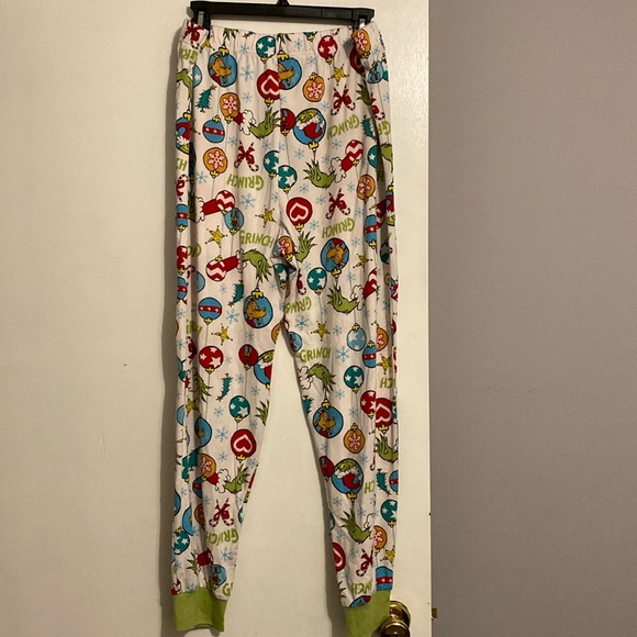Dr Suess Enterprises The Grinch Pajama Set - Picture 7 of 9